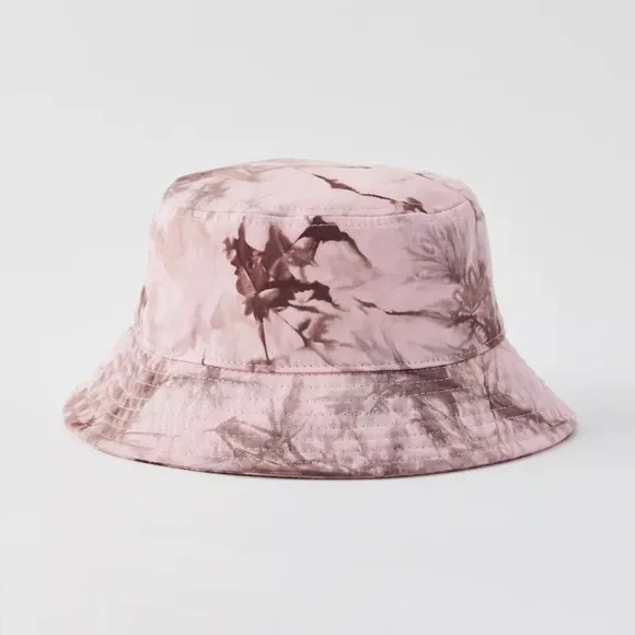 Urban Outfitters Tie Dye Bucket Hat - Picture 1 of 4